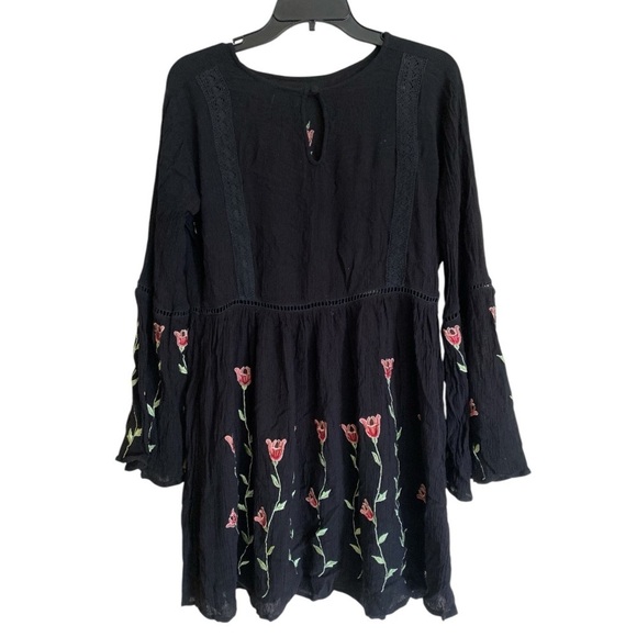 Black Embroidered Tunic Floral Dress, Rayon, Bell Sleeves Keyhole Back Size XXL - Picture 2 of 11